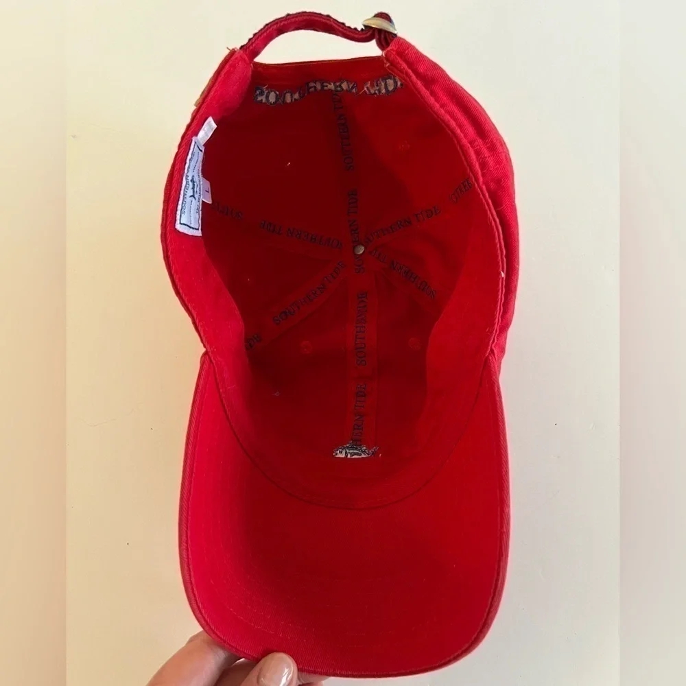 Southern Tide red embroidered fish Skipjack baseball cap sz L adjustable